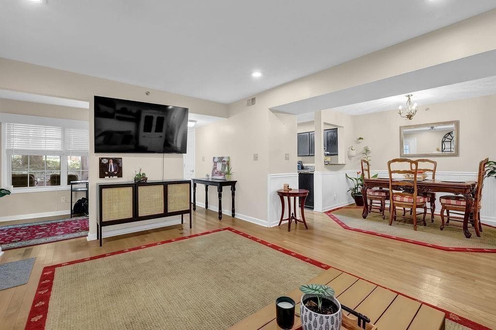 4081 Riverlook Parkway 102, Marietta, GA 30067 — most recent listing photo
