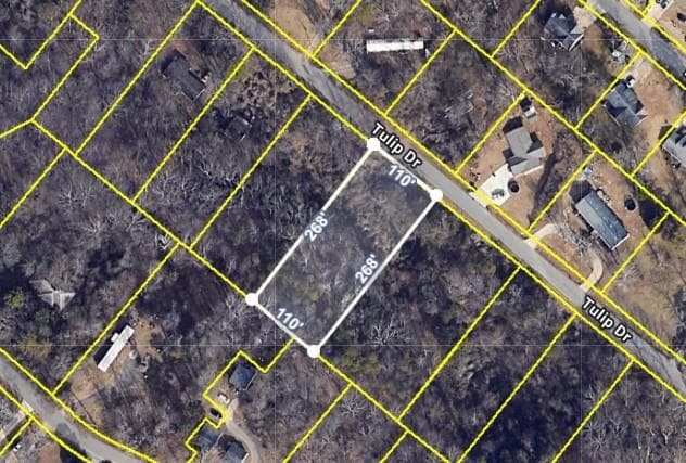 single family residence under contract at 1828 Tulip Drive, Gainesville, GA 30507