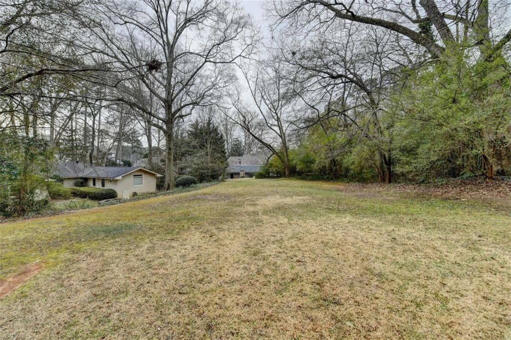 single family residence for sale at 3928 Wieuca Road, Atlanta, GA 30342 — photo 10