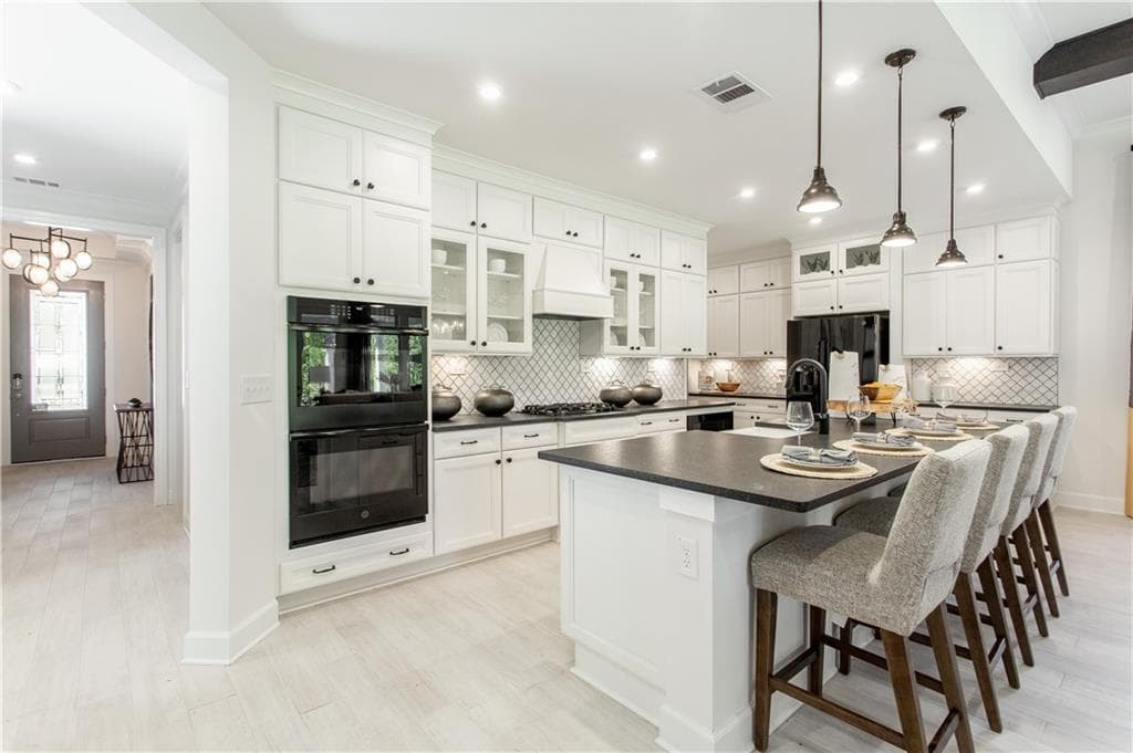 3 bedroom, 3 bathroom, 2,464 sq ft single family residence under contract at 28 Florence Lane, Hoschton, GA 30548 — photo 2