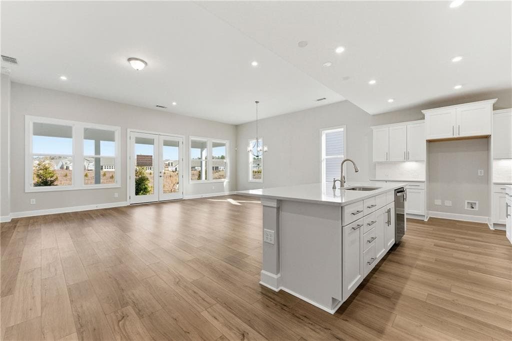 3 bedroom, 3 bathroom, 2,464 sq ft single family residence under contract at 28 Florence Lane, Hoschton, GA 30548 — photo 5
