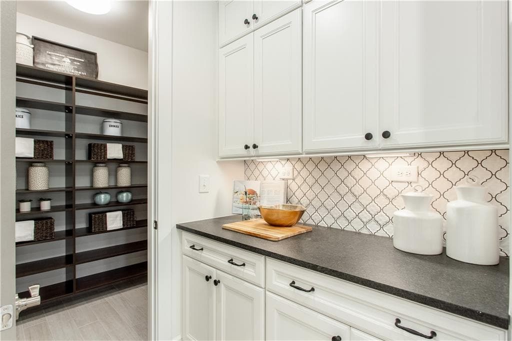 3 bedroom, 3 bathroom, 2,464 sq ft single family residence under contract at 28 Florence Lane, Hoschton, GA 30548 — photo 10