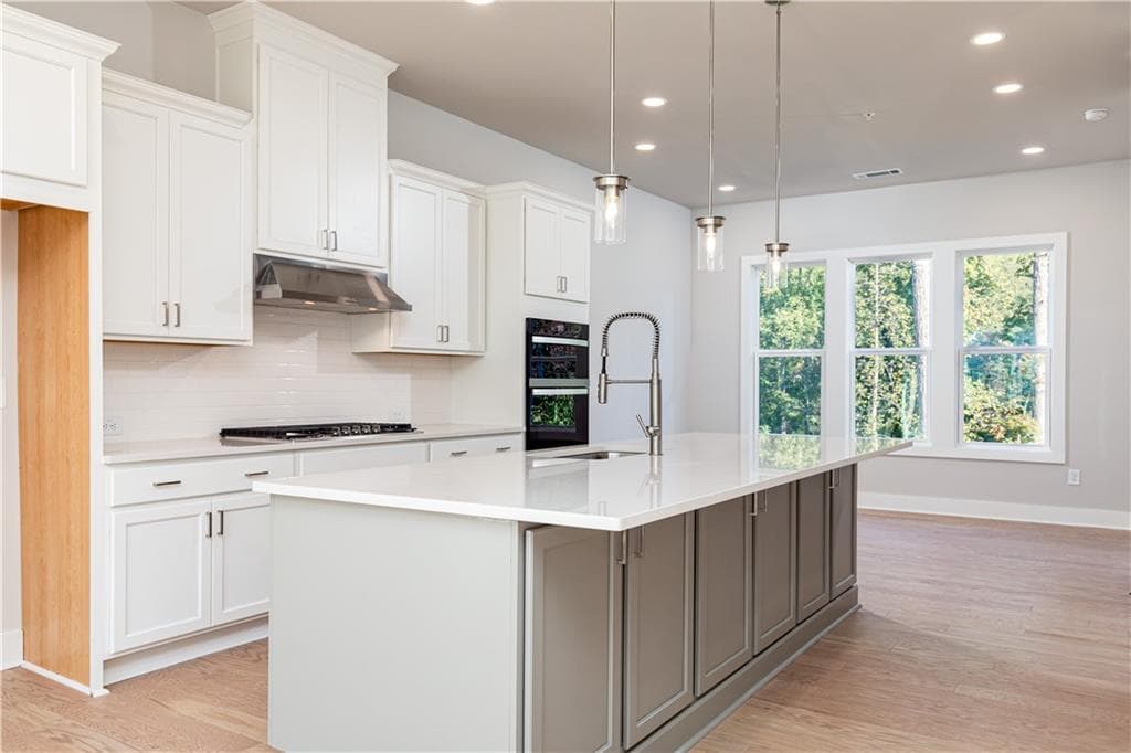 3 bedroom, 4 bathroom, 1,919 sq ft townhouse sold at 2604 Camphor Crossing 71, Smyrna, GA 30080