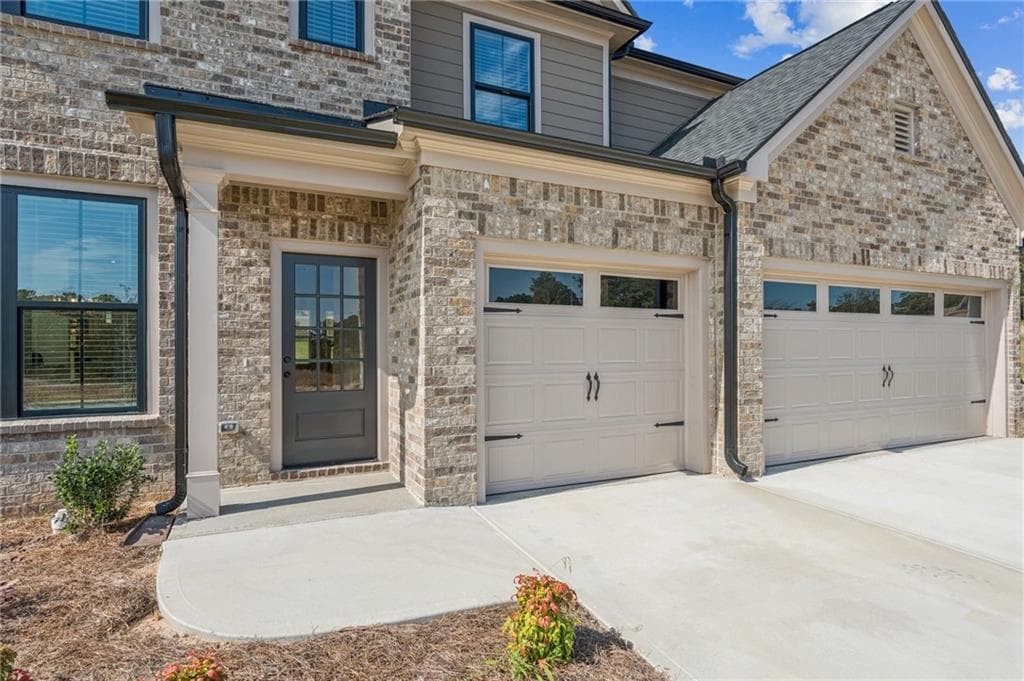 5 bedroom, 3 bathroom, 3,047 sq ft single family residence for sale at 2430 Reserve Manor Court, Lawrenceville, GA 30043 — photo 5