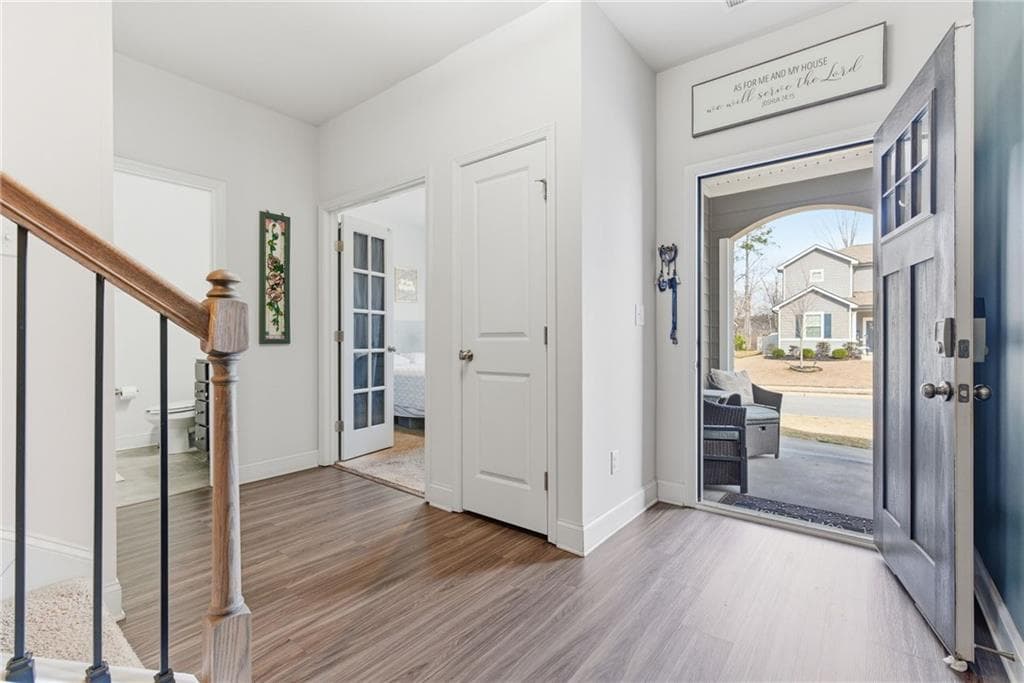 4 bedroom, 3 bathroom, 2,634 sq ft single family residence for sale at 117 Park Chase Lane, Dallas, GA 30132 — photo 2
