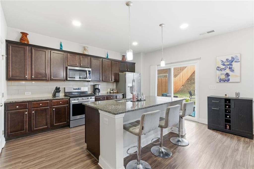 4 bedroom, 3 bathroom, 2,634 sq ft single family residence for sale at 117 Park Chase Lane, Dallas, GA 30132 — photo 4