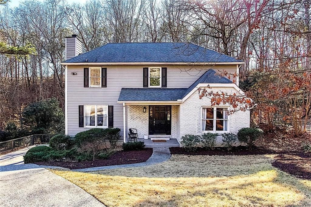 4 bedroom, 3 bathroom, 2,447 sq ft single family residence sold at 135 Shaker Hollow, Alpharetta, GA 30022