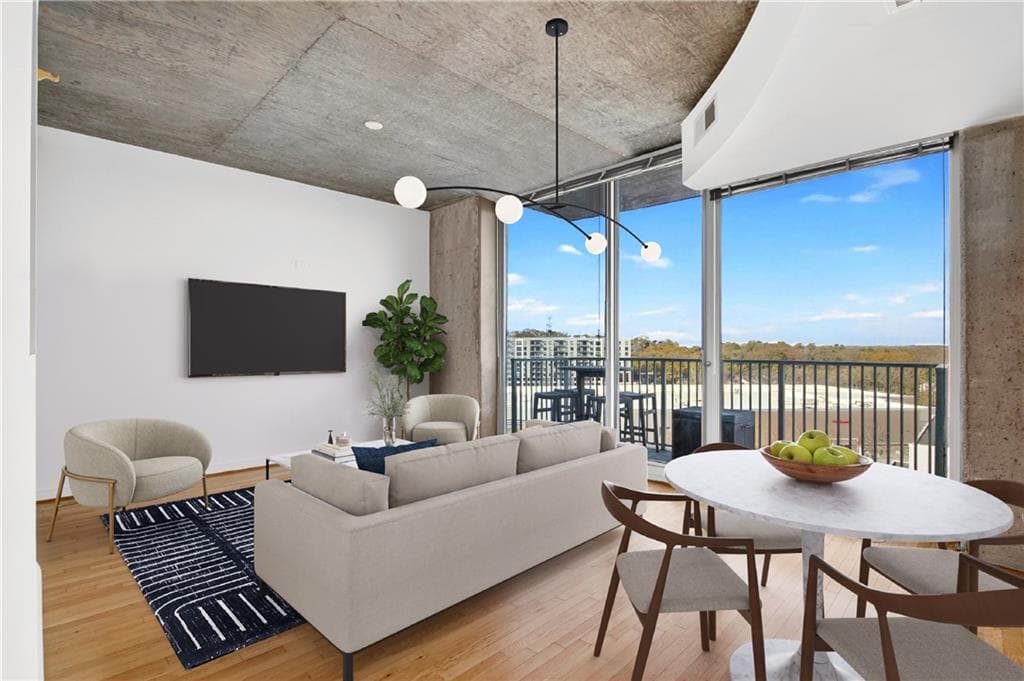 1 bedroom, 1 bathroom, 746 sq ft condominium sold at 361 17th Street 920, Atlanta, GA 30363