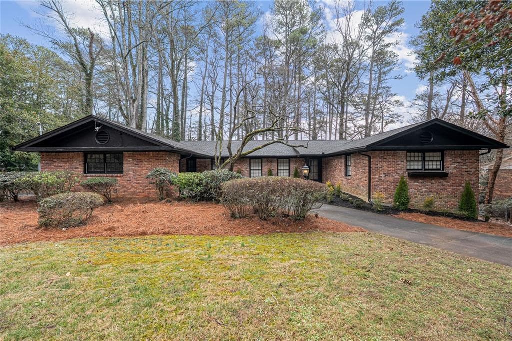 585 Spalding Drive, Atlanta, GA 30328 — most recent listing photo