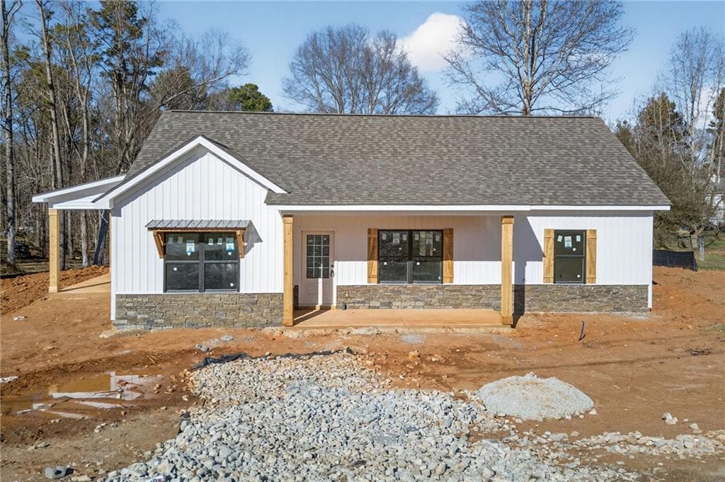 3 bedroom, 2 bathroom, 1,297 sq ft single family residence sold at 82 Wiley, Douglasville, GA 30134