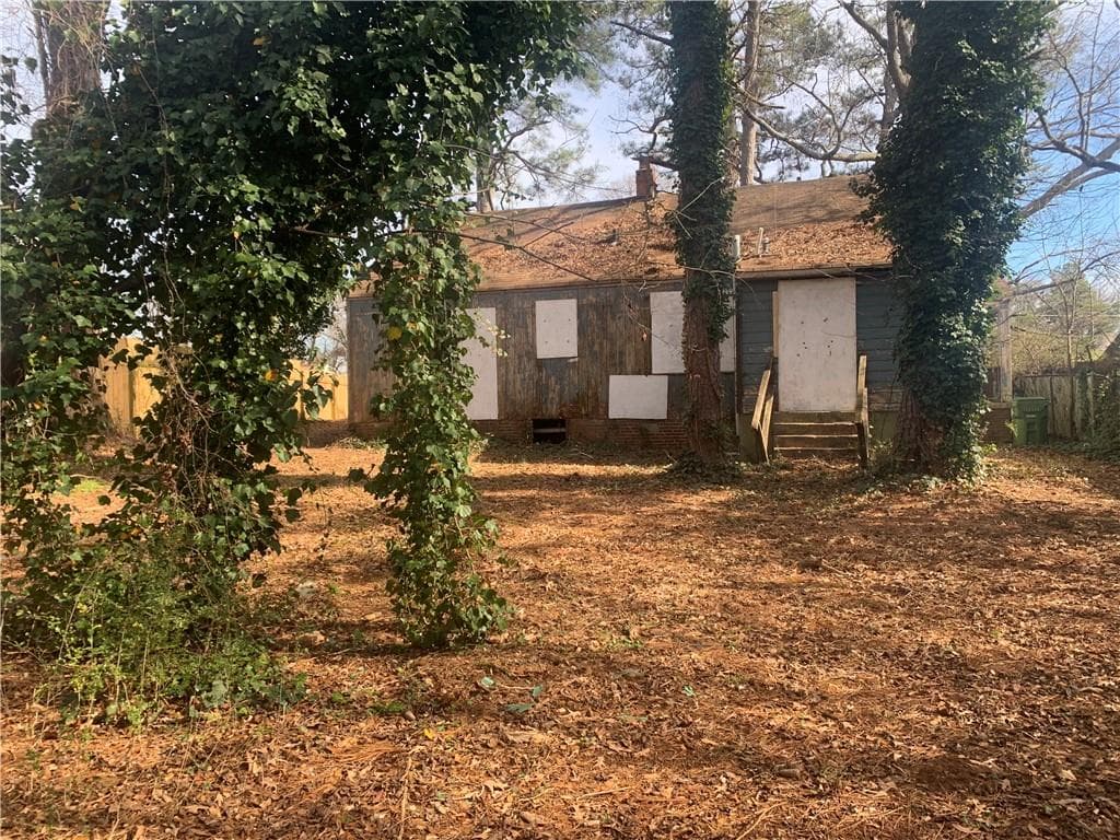 3 bedroom, 1 bathroom, 958,320 sq ft single family residence for sale at 1817 ellington, Decatur, GA 30032 — photo 3