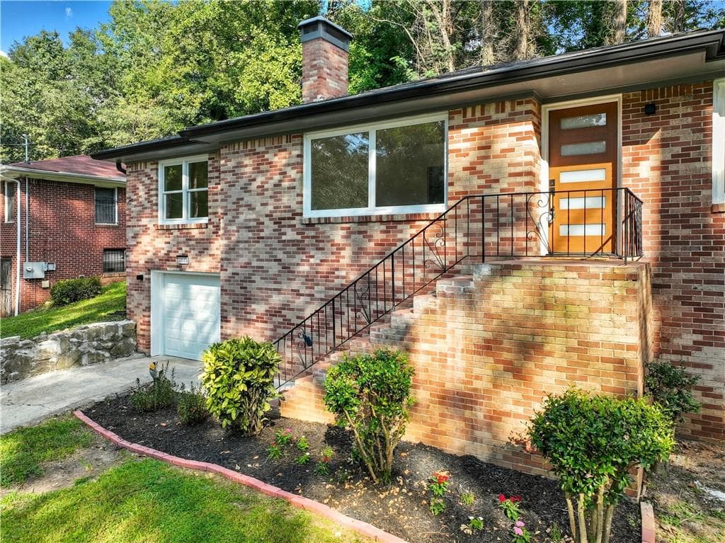5 bedroom, 3 bathroom, 2,344 sq ft single family residence sold at 2885 Dale Creek Drive, Atlanta, GA 30318