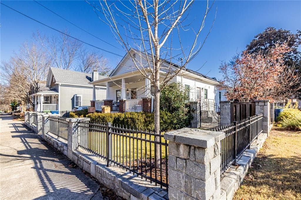 3 bedroom, 2 bathroom, 1,590 sq ft single family residence for rent at 69 Randolph Street A, Atlanta, GA 30312 for $4,500 a month — photo 2
