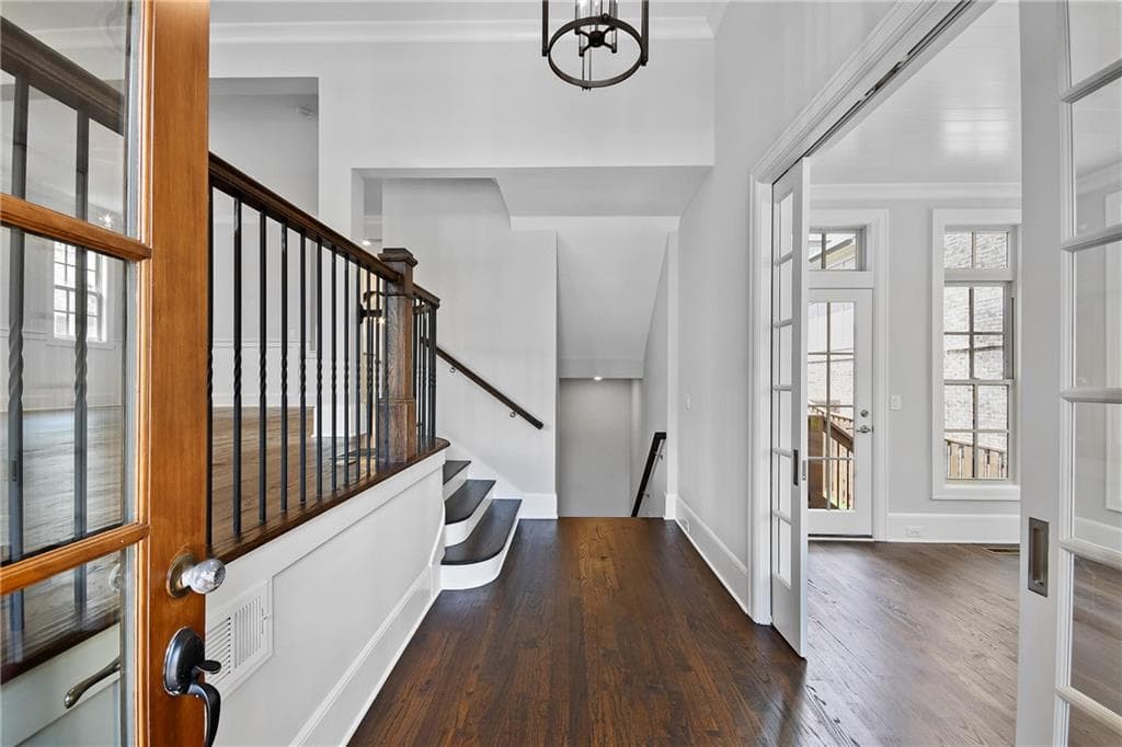 5 bedroom, 6 bathroom, 4,304 sq ft single family residence under contract at 3520 Vermillion View, Suwanee, GA 30024 — photo 7