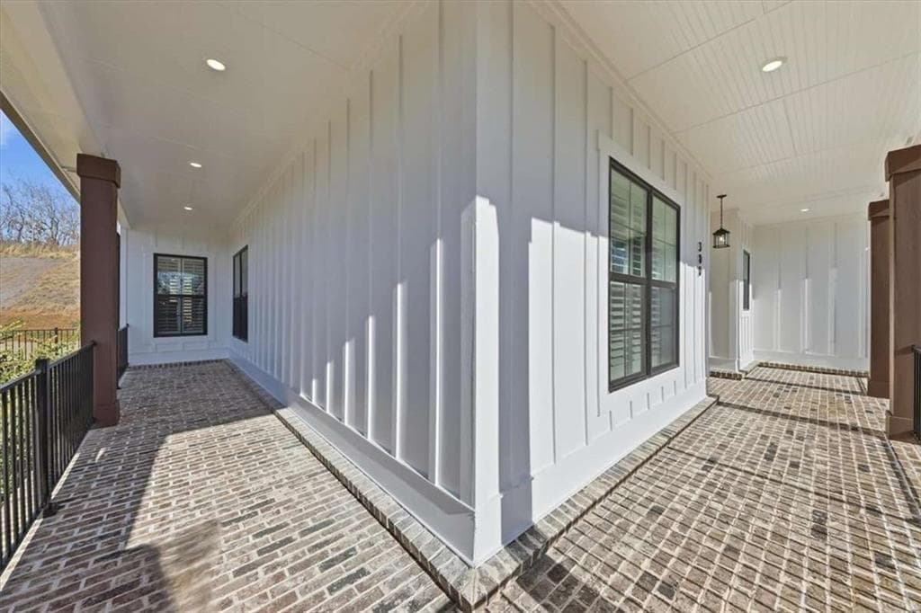 4 bedroom, 4 bathroom, 2,931 sq ft single family residence for sale at 300 Oxford Road, Ball Ground, GA 30107 — photo 6