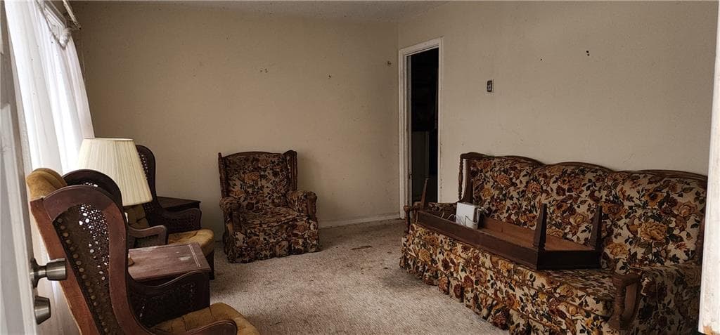 3 bedroom, 1 bathroom, 932 sq ft single family residence under contract at 1926 Sumter Street, Atlanta, GA 30318 — photo 4