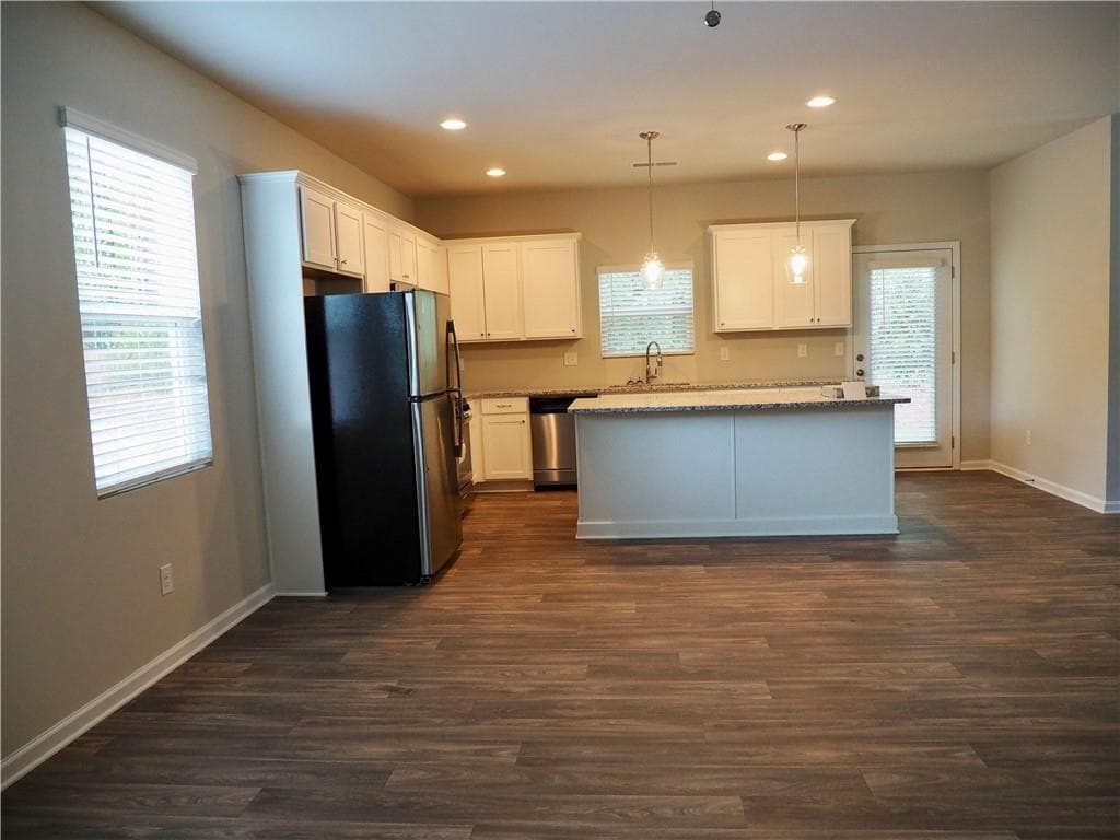 3 bedroom, 3 bathroom, 1,890 sq ft single family residence for rent at 30 Laurel Drive, Dawsonville, GA 30534 for $1,900 a month — photo 4