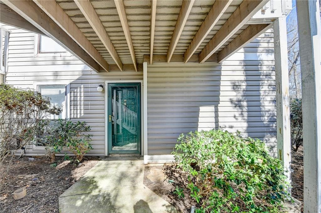 2 bedroom, 1 bathroom, 1,126 sq ft condominium for sale at 516 Wynnes Ridge Circle 516, Marietta, GA 30067 — photo 2