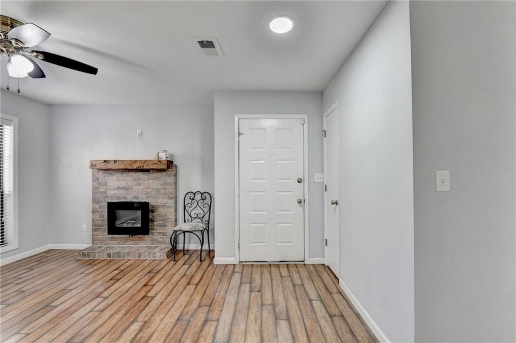 2 bedroom, 1 bathroom, 1,126 sq ft condominium for sale at 516 Wynnes Ridge Circle 516, Marietta, GA 30067 — photo 3