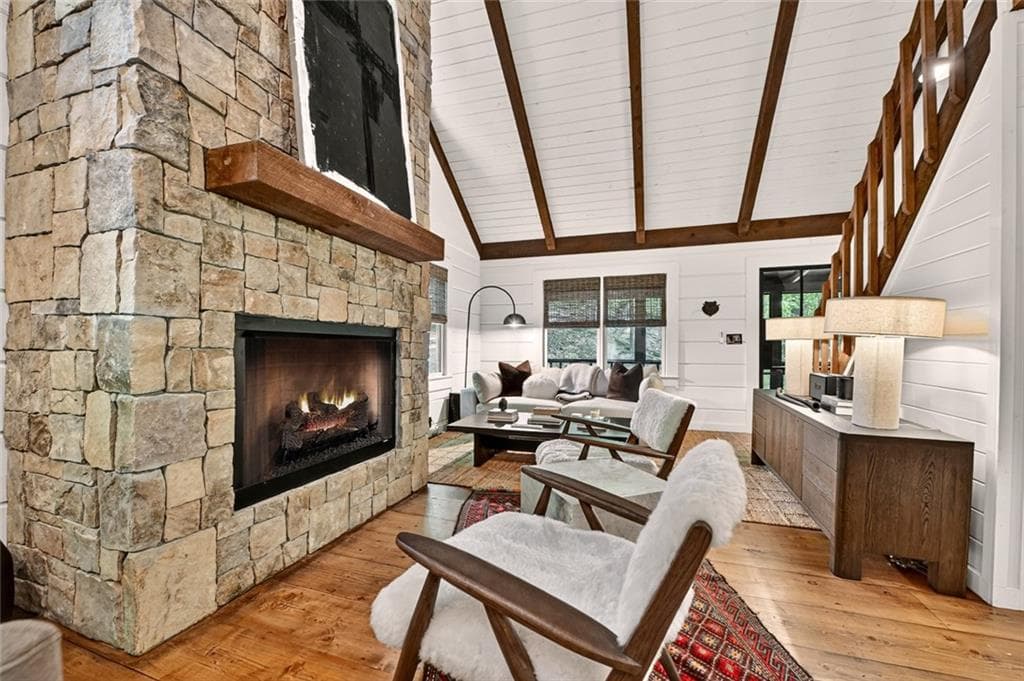 3 bedroom, 2 bathroom single family residence for rent at 545 Chestnut Ridge, Blue Ridge, GA 30513 for $4,200 a month — photo 9