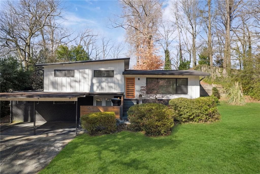 4 bedroom, 3 bathroom, 1,968 sq ft single family residence sold at 3504 Eaglerock Drive, Atlanta, GA 30340