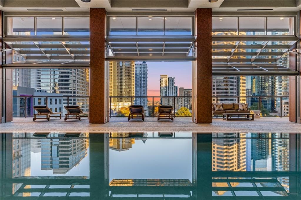 4 bedroom, 4 bathroom, 2,537 sq ft condominium under contract at 40 12th Street 1906, Atlanta, GA 30309