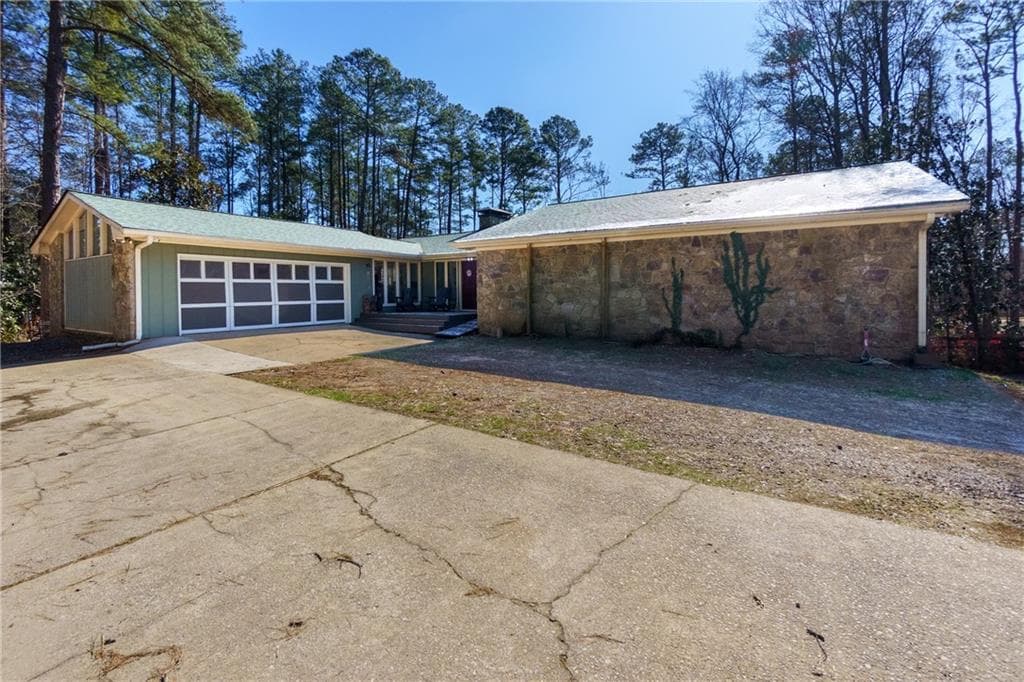 2345 Bethany Bend, Alpharetta, GA 30004 — most recent listing photo