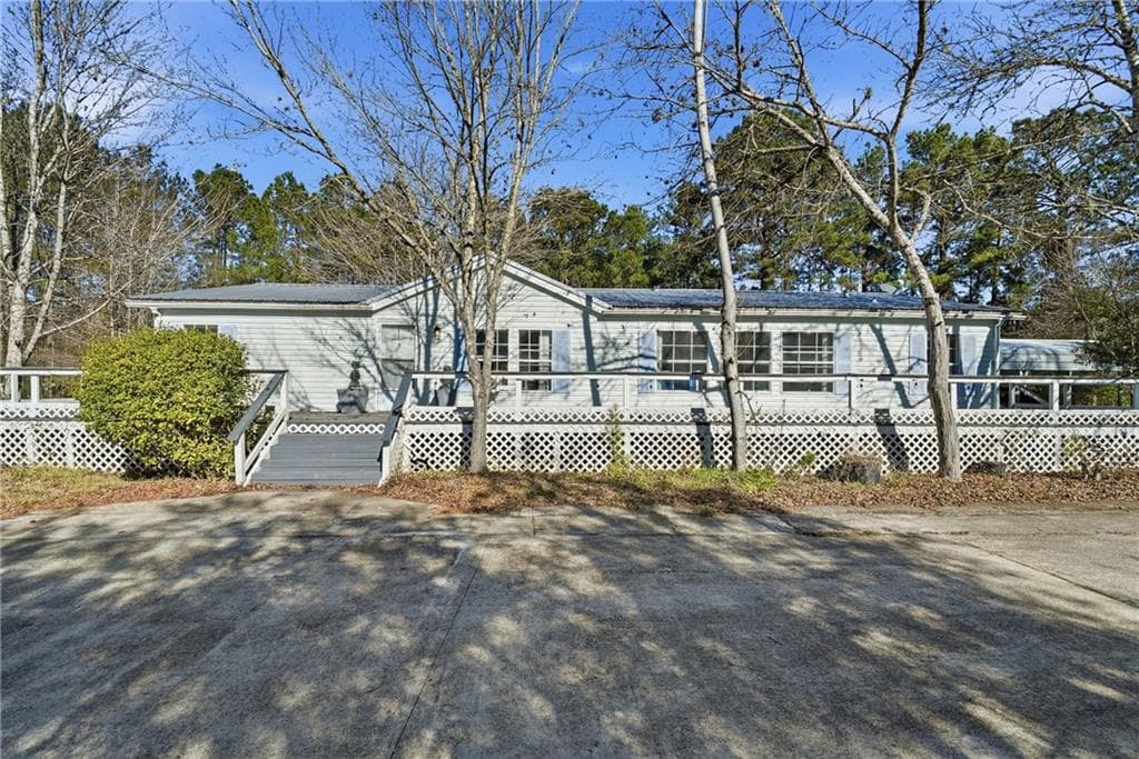 4 bedroom, 2 bathroom, 2,048 sq ft single family residence sold at 1265 barfield, Townsend, GA 31331