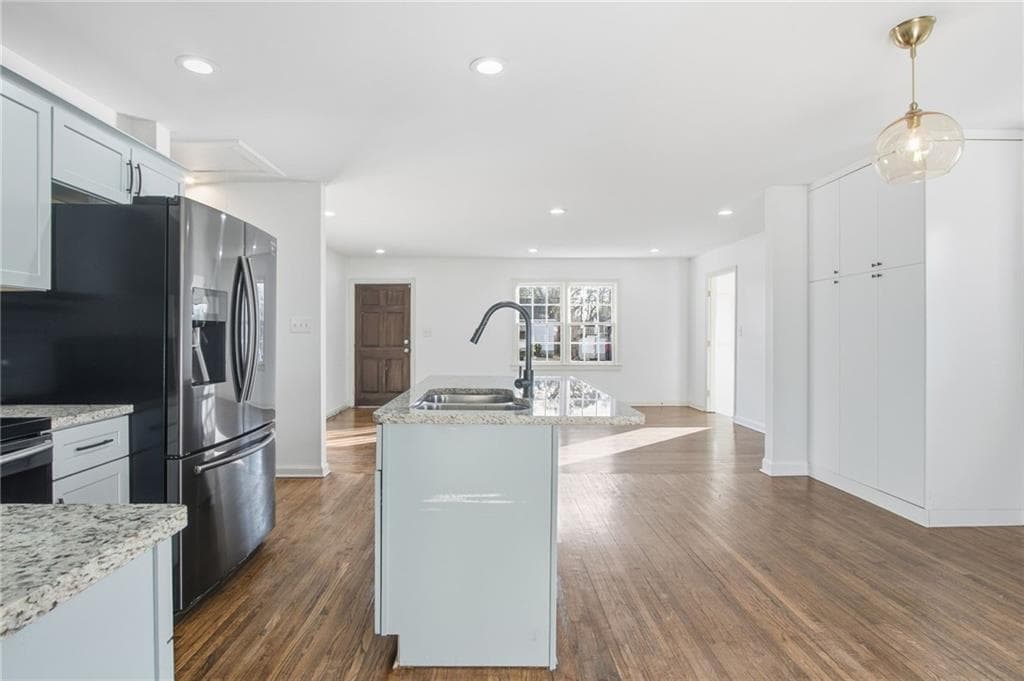 3 bedroom, 2 bathroom, 1,724 sq ft single family residence for sale at 1333 Lynford Drive, Atlanta, GA 30310 — photo 5