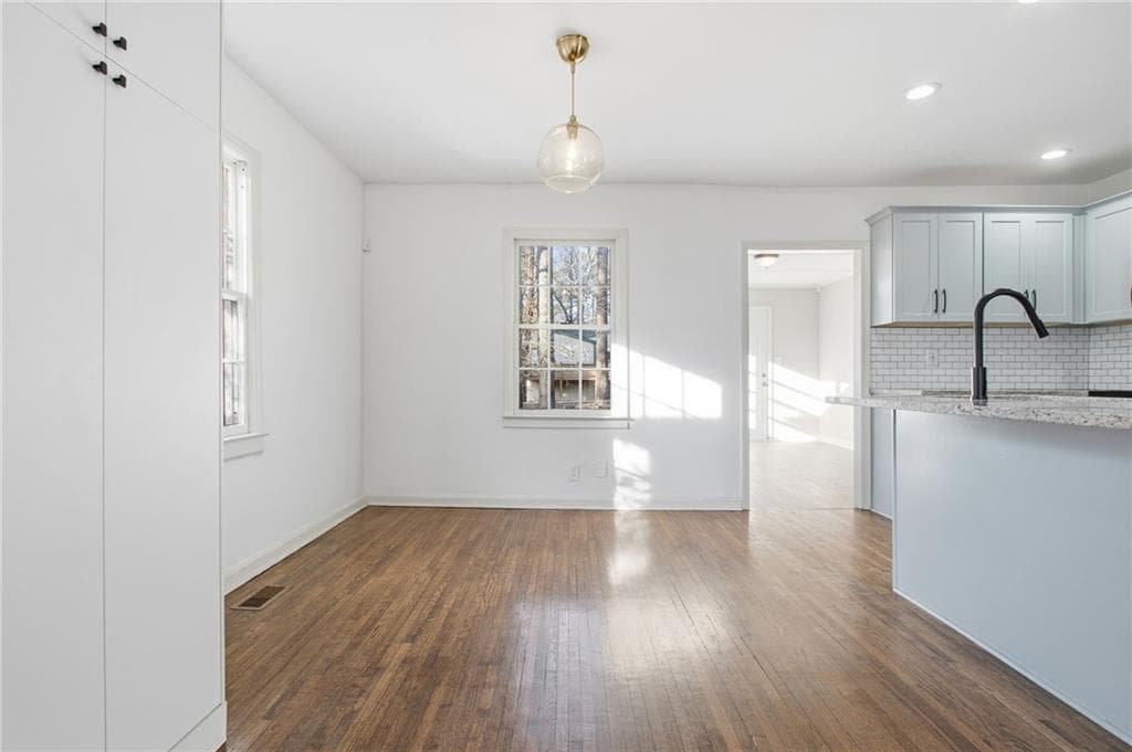 3 bedroom, 2 bathroom, 1,724 sq ft single family residence for sale at 1333 Lynford Drive, Atlanta, GA 30310 — photo 7