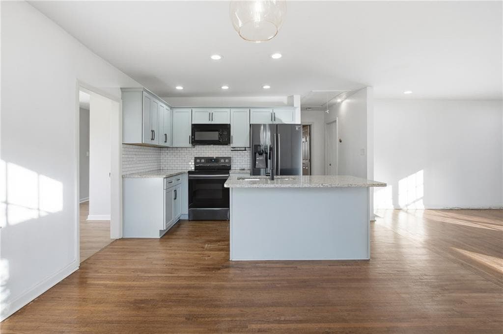 3 bedroom, 2 bathroom, 1,724 sq ft single family residence for sale at 1333 Lynford Drive, Atlanta, GA 30310 — photo 9