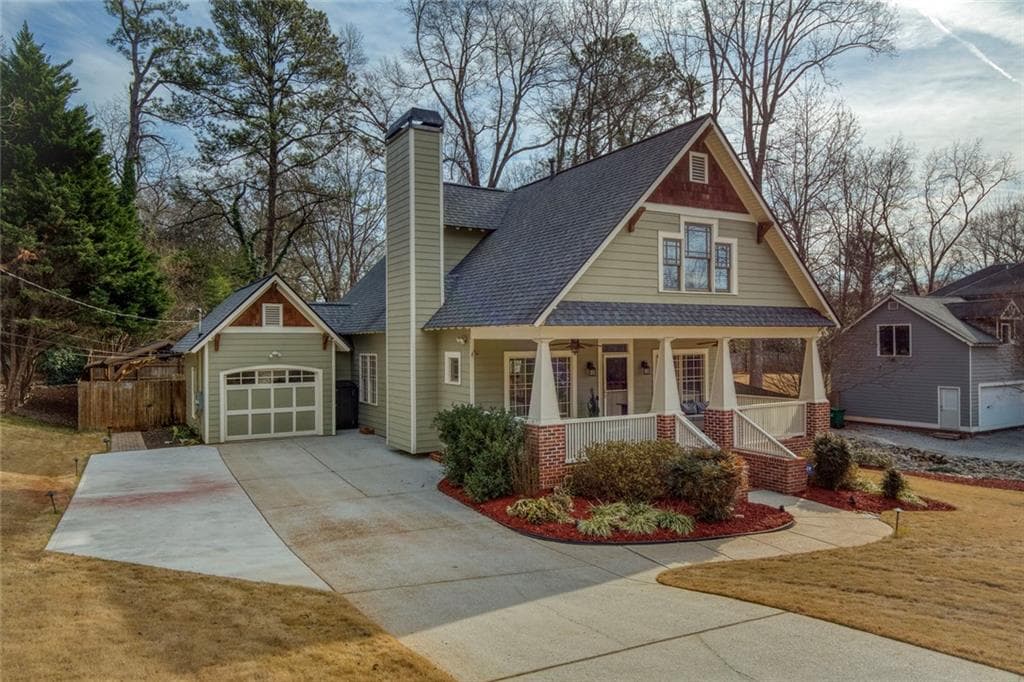 3 bedroom, 3 bathroom, 2,135 sq ft single family residence sold at 2110 Stockbridge Drive, Atlanta, GA 30316