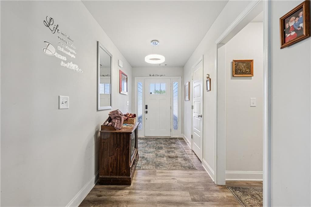 4 bedroom, 4 bathroom, 2,679 sq ft single family residence for sale at 580 Belmont Park Drive, Commerce, GA 30529 — photo 5