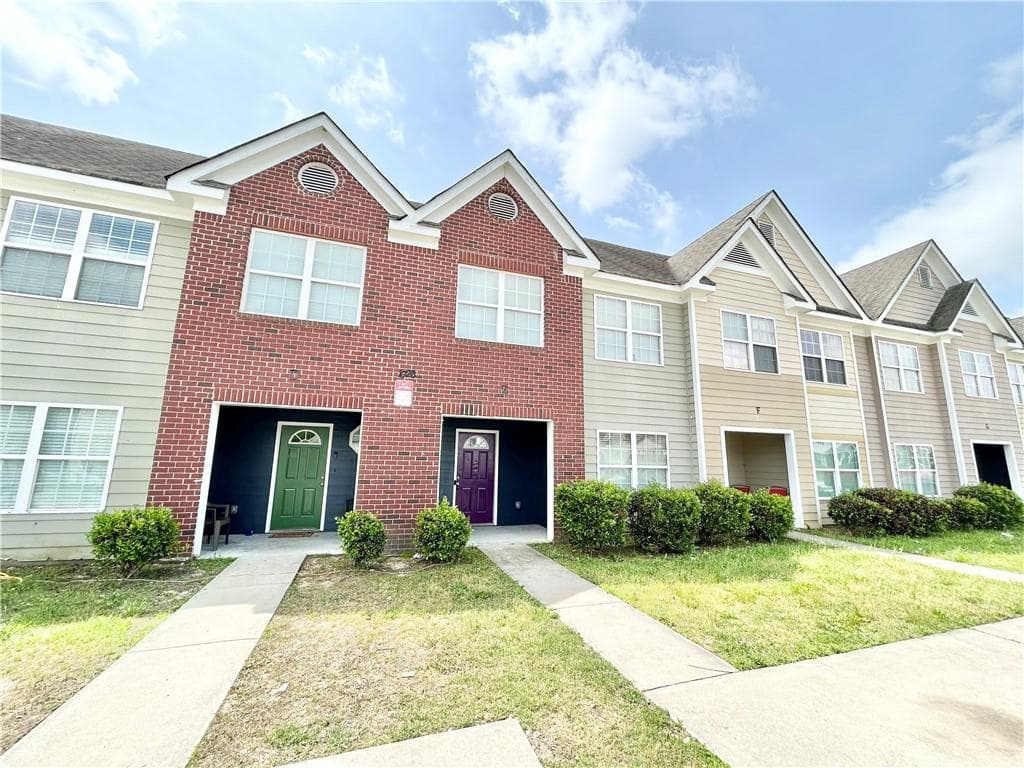 4 bedroom, 3 bathroom townhouse for sale at 1026 Wheel House Lane H, Monroe, GA 30655