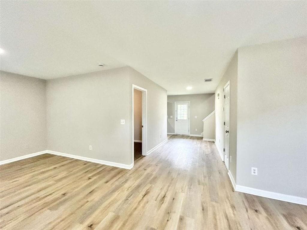 4 bedroom, 3 bathroom townhouse for sale at 739 Wheel House Lane A, Monroe, GA 30655 — photo 4