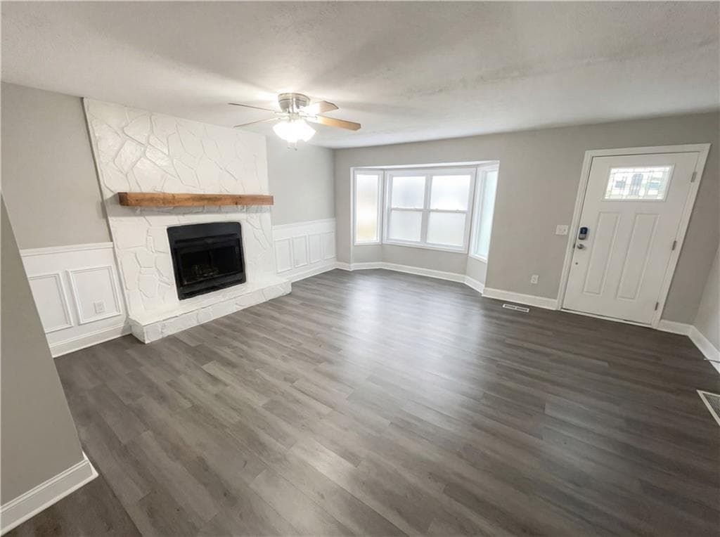3 bedroom, 2 bathroom, 1,770 sq ft single family residence for sale at 10 King Drive, Carrollton, GA 30116 — photo 3