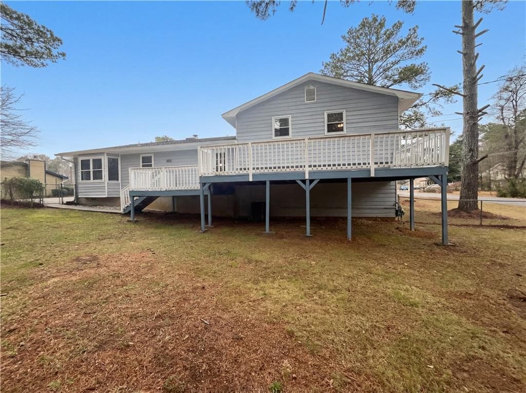 3 bedroom, 2 bathroom, 1,770 sq ft single family residence for sale at 10 King Drive, Carrollton, GA 30116 — photo 5
