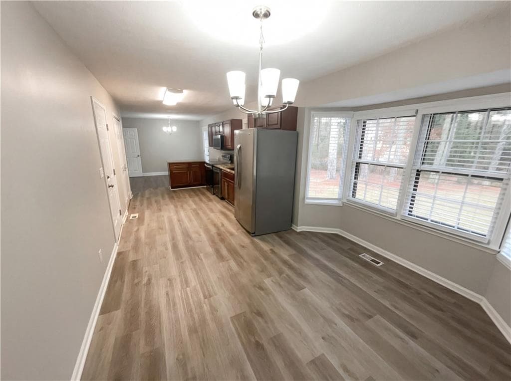 3 bedroom, 2 bathroom, 1,770 sq ft single family residence for sale at 10 King Drive, Carrollton, GA 30116 — photo 6