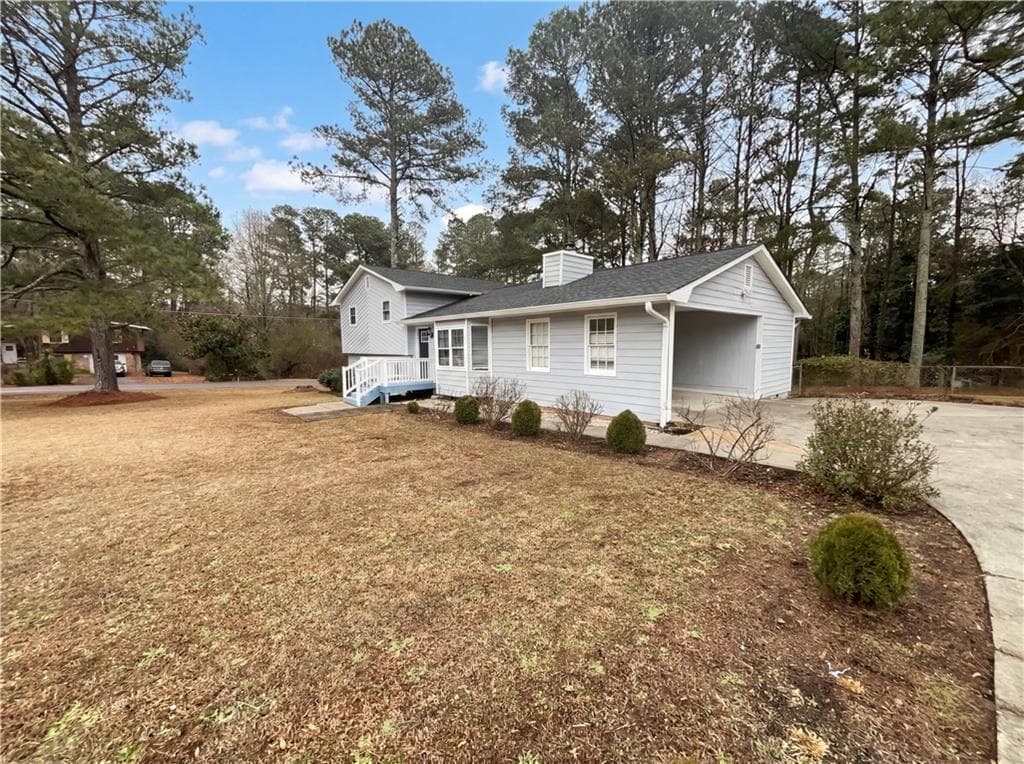 3 bedroom, 2 bathroom, 1,770 sq ft single family residence for sale at 10 King Drive, Carrollton, GA 30116 — photo 7
