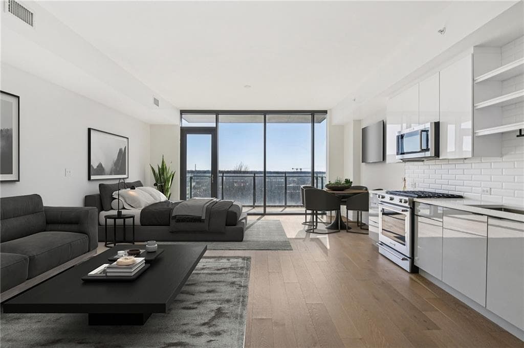 788 W Marietta Street 311