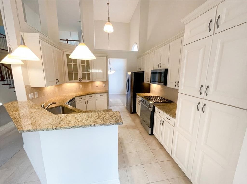 4 bedroom, 3 bathroom, 5,525 sq ft single family residence for sale at 168 Maple Grove Terrace, Peachtree City, GA 30269 — photo 2