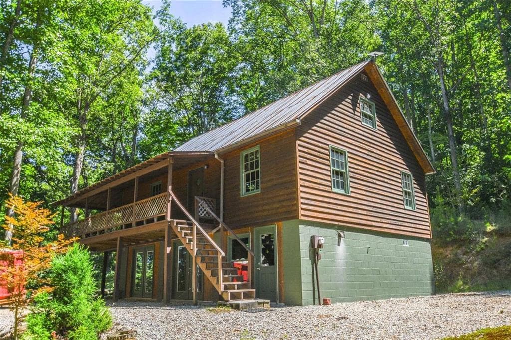 2 bedroom, 2 bathroom, 1,462 sq ft single family residence sold at 391 Crumby Creek Terrace, Blairsville, GA 30512
