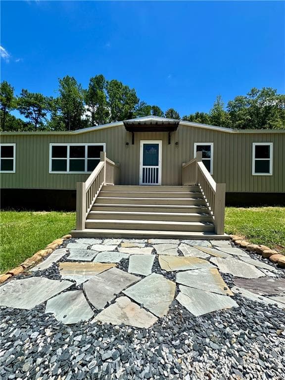 3 bedroom, 2 bathroom single family residence sold at 351 River Lake Drive, Eatonton, GA 31024