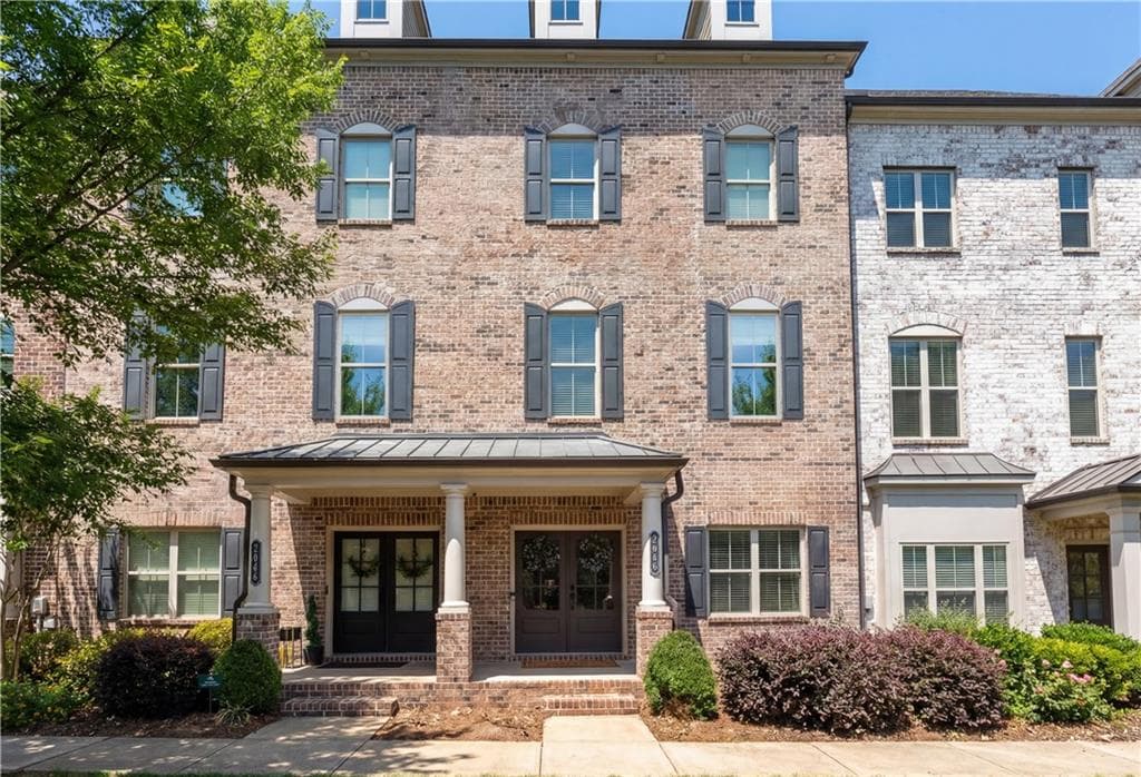 2046 Forte Lane, Alpharetta, GA 30009 — most recent listing photo