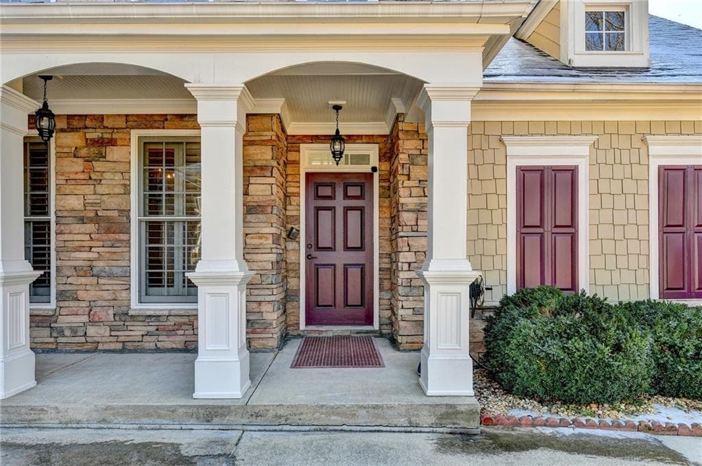 6 bedroom, 5 bathroom, 5,376 sq ft single family residence for sale at 5137 Cabot Creek Drive, Buford, GA 30518 — photo 3