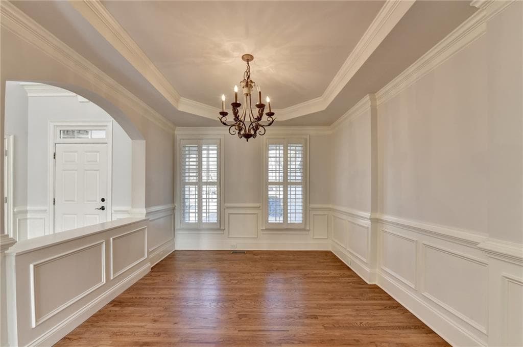 6 bedroom, 5 bathroom, 5,376 sq ft single family residence for sale at 5137 Cabot Creek Drive, Buford, GA 30518 — photo 8