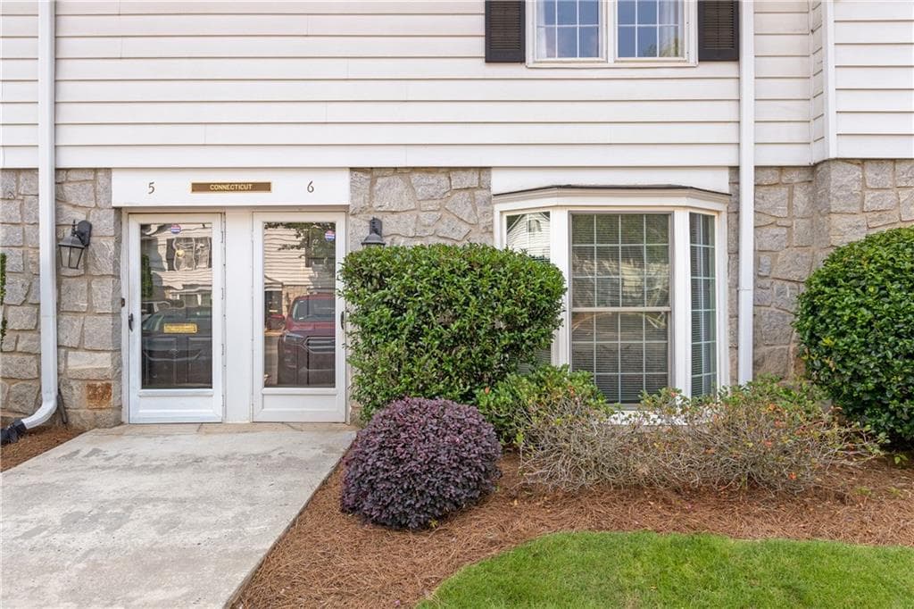 136 Peachtree Memorial Drive CT-6, Atlanta, GA 30309 — most recent listing photo