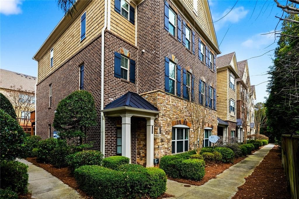 3 bedroom, 4 bathroom, 2,196 sq ft townhouse sold at 1223 Poston Place, Smyrna, GA 30080
