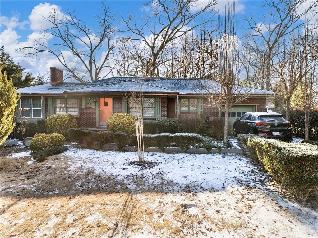 3 bedroom, 2 bathroom, 1,353 sq ft single family residence for sale at 127 N Center Street, Winder, GA 30680