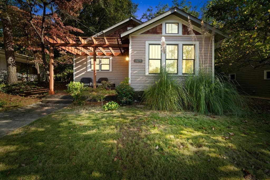 3 bedroom, 2 bathroom, 1,472 sq ft single family residence for sale at 1677 Neely Avenue, East Point, GA 30344 — photo 2